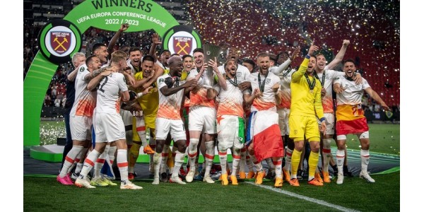 West Ham United si po 58 letech znovu připsal titul